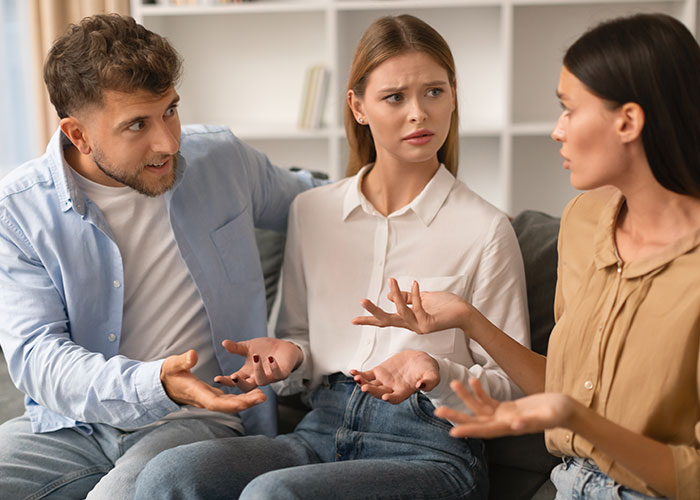 Woman Causes Family Drama By Refusing To Forgive Late Mom’s Debt And Demanding That Sister Pay It Woman Causes Family Drama By Refusing To Forgive Late Mom’s Debt And Demanding That Sister Pay It