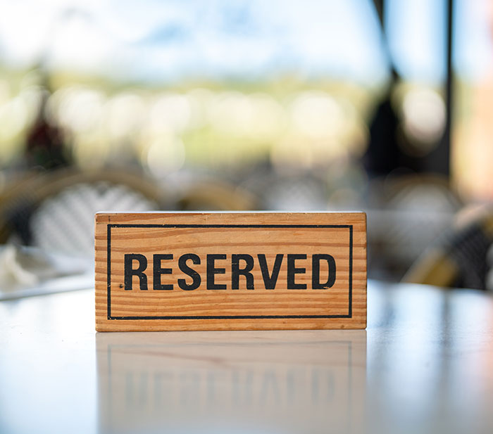 Entitled Family Leaves Note On Public Picnic Table To Say It’s Reserved, Stirs Backlash Entitled Family Leaves Note On Public Picnic Table To Say It’s Reserved, Stirs Backlash