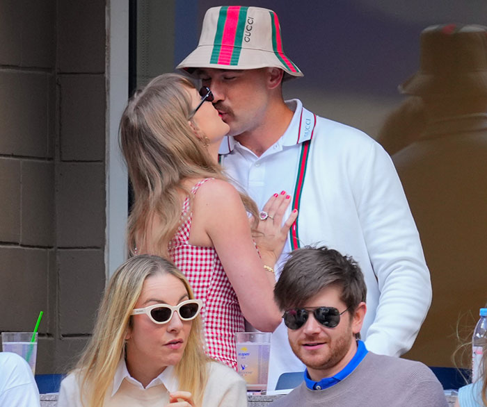 Taylor Swift And NFL Boyfriend Travis Kelce Filmed At US Open, Video Goes Viral And Sparks Anger Taylor Swift And NFL Boyfriend Travis Kelce Filmed At US Open, Video Goes Viral And Sparks Anger