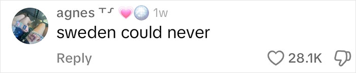 Non-Americans Are Shocked At The Cultural Difference Of What Students Wear To School In The US Non-Americans Are Shocked At The Cultural Difference Of What Students Wear To School In The US