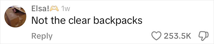 Non-Americans Are Shocked At The Cultural Difference Of What Students Wear To School In The US Non-Americans Are Shocked At The Cultural Difference Of What Students Wear To School In The US