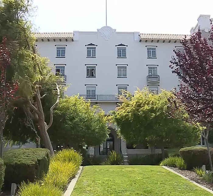 “I’m Not Going”: 96-Year-Old Woman Served With 3-Day Eviction Notice From Senior Home “I’m Not Going”: 96-Year-Old Woman Served With 3-Day Eviction Notice From Senior Home