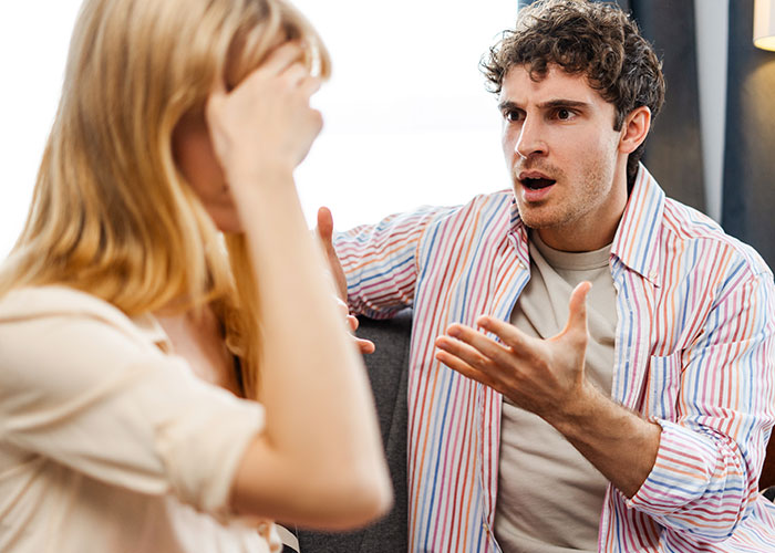 Man Finds Out GF Has Money And Starts Expecting Her To Pay For His Kid, Gets Dumped Man Finds Out GF Has Money And Starts Expecting Her To Pay For His Kid, Gets Dumped