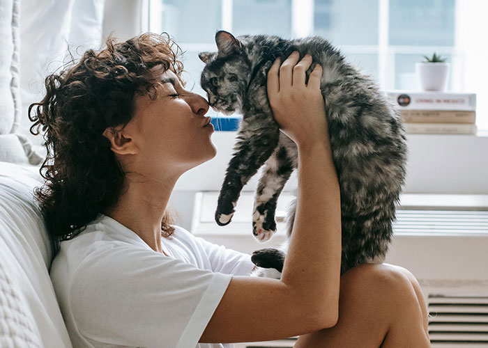 Man Finds Out GF Has Money And Starts Expecting Her To Pay For His Kid, Gets Dumped Man Finds Out GF Has Money And Starts Expecting Her To Pay For His Kid, Gets Dumped