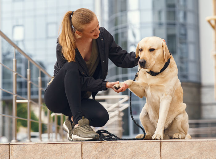 Karen Purposefully Puts Coworker’s Health At Risk As She Doesn’t Believe They’re Sick, Gets Fired Karen Purposefully Puts Coworker’s Health At Risk As She Doesn’t Believe They’re Sick, Gets Fired