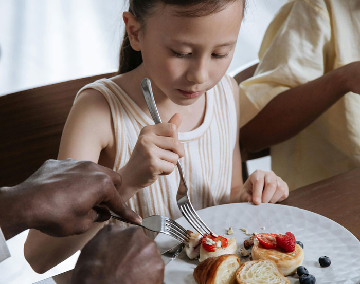 "She Is Big Mad": SIL Won't Shut Up About Family's Eating Habits, Is Put In Her Place "She Is Big Mad": SIL Won't Shut Up About Family's Eating Habits, Is Put In Her Place