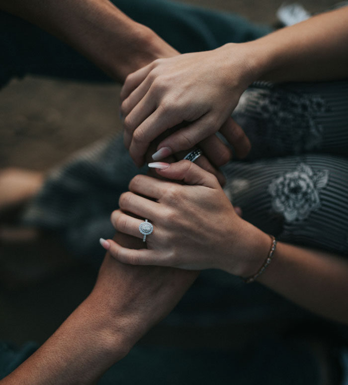 Woman Threatens Divorce After Husband Put Tracker In Her Car, Uncovering Her Lies Woman Threatens Divorce After Husband Put Tracker In Her Car, Uncovering Her Lies