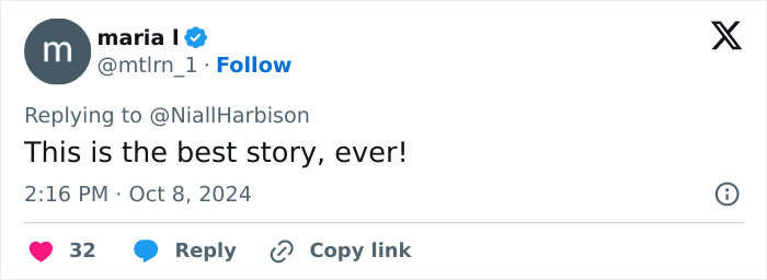 Stray Dog Is Melting Hearts Online For Bringing A Gift For Man Every time He Comes To Feed Her Stray Dog Is Melting Hearts Online For Bringing A Gift For Man Every time He Comes To Feed Her