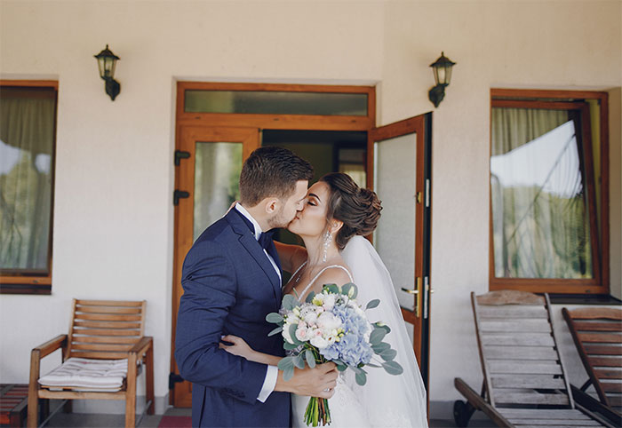 “Hell No”: Woman Shames Friend’s Ridiculous Wedding Expectations That Made Her Opt Out “Hell No”: Woman Shames Friend’s Ridiculous Wedding Expectations That Made Her Opt Out