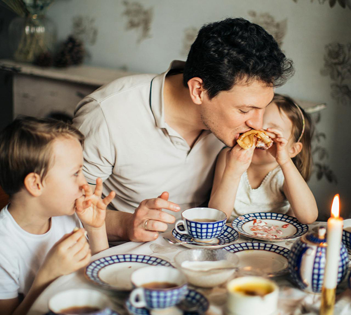 Woman Sends Her Kids To Ask Ex-Husband For More Money, Is Furious He Was Honest With Them Woman Sends Her Kids To Ask Ex-Husband For More Money, Is Furious He Was Honest With Them