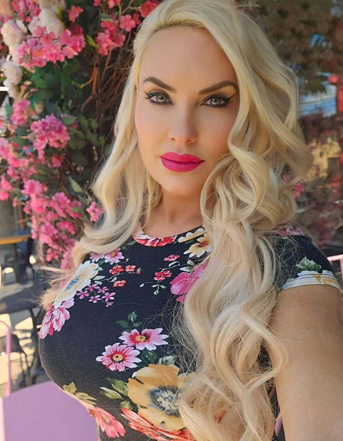 "Hella Weird": Coco Austin And Daughter Chanel Rock “Traditional Twinning Swimsuits” On Vacation "Hella Weird": Coco Austin And Daughter Chanel Rock “Traditional Twinning Swimsuits” On Vacation