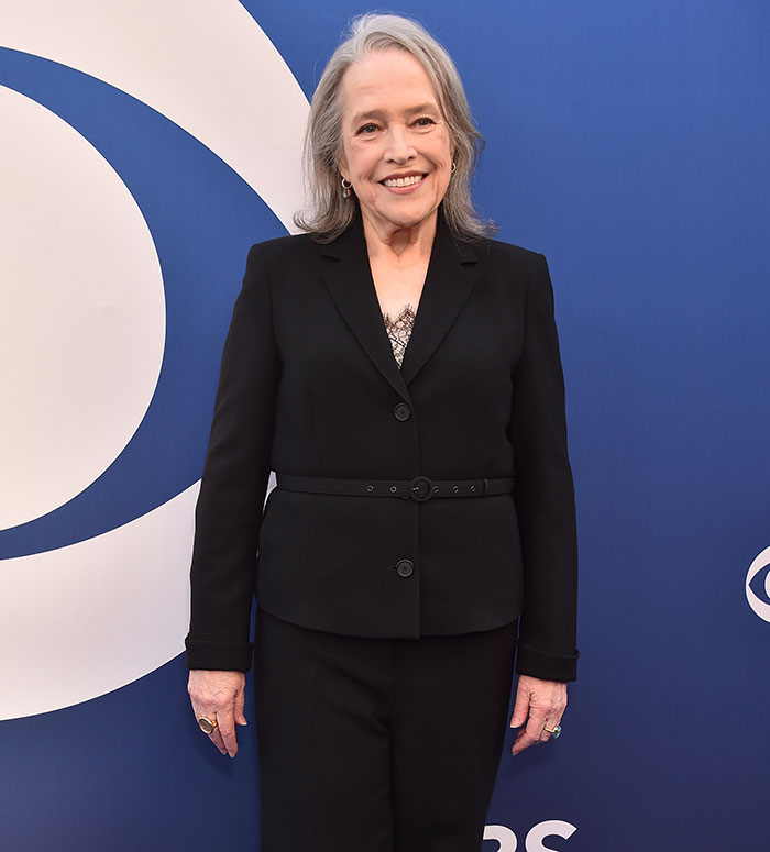 Journalist Heals Kathy Bates’ 30-Year-Old Guilt For Her Mom: “She Should’ve Had My Life” Journalist Heals Kathy Bates’ 30-Year-Old Guilt For Her Mom: “She Should’ve Had My Life”