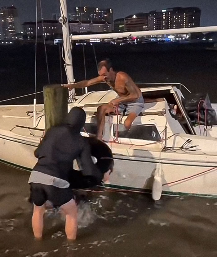 Viral Lieutenant Dan Stays On His Boat During Hurricane Milton: “Safest Place In The World” Viral Lieutenant Dan Stays On His Boat During Hurricane Milton: “Safest Place In The World”