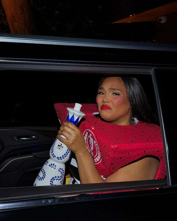 Lizzo Flaunts Halloween Costume In Savage Response To South Park Episode About Her Weight Lizzo Flaunts Halloween Costume In Savage Response To South Park Episode About Her Weight