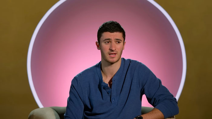 Love Is Blind's Leo Slammed As "Psychopath" For "Love Bombing" Brittany, Flaunting His Wealth Love Is Blind's Leo Slammed As "Psychopath" For "Love Bombing" Brittany, Flaunting His Wealth