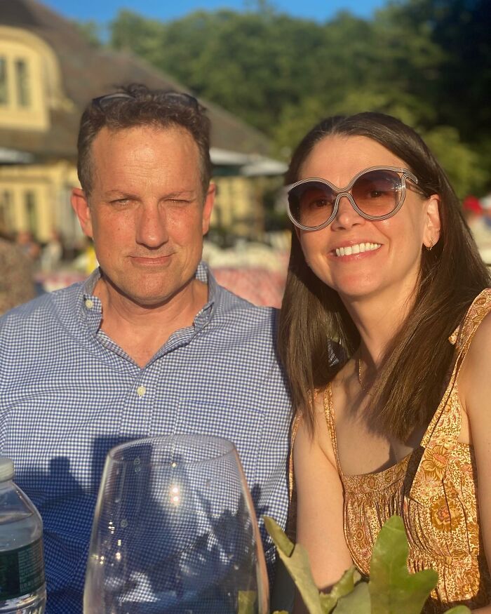 "100% Together": Hugh Jackman And Sutton Foster Rumored To Be "In Love" Amid Her Divorce Filing "100% Together": Hugh Jackman And Sutton Foster Rumored To Be "In Love" Amid Her Divorce Filing