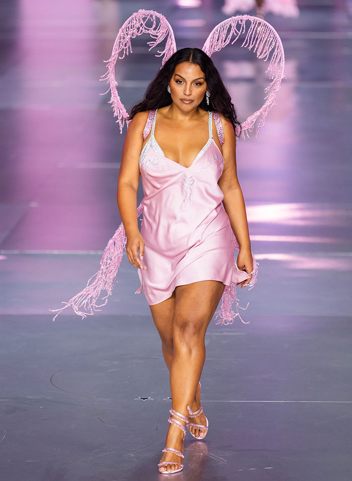 “Go Woke, Go Broke”: Inclusive Rebranded Victoria's Secret Fashion Show Sparks Controversy “Go Woke, Go Broke”: Inclusive Rebranded Victoria's Secret Fashion Show Sparks Controversy