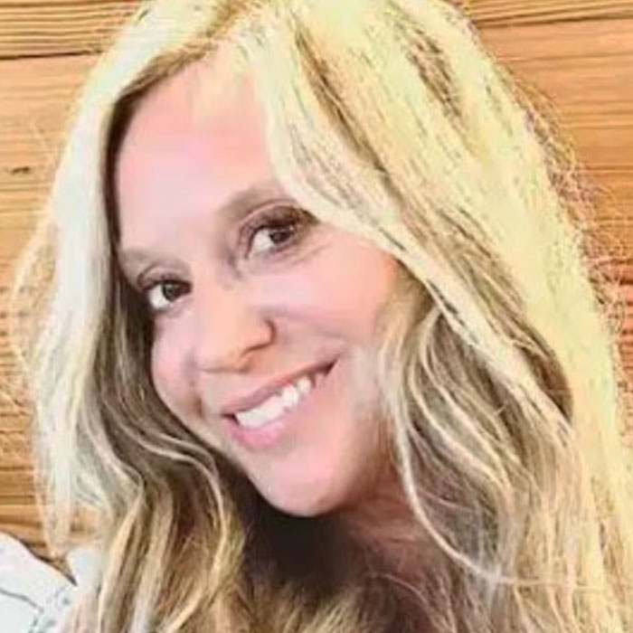 "Lock Her Up": Teacher Grins In Mugshot After Physical "Affair" With 15YO Boy Lands Her In Jail "Lock Her Up": Teacher Grins In Mugshot After Physical "Affair" With 15YO Boy Lands Her In Jail