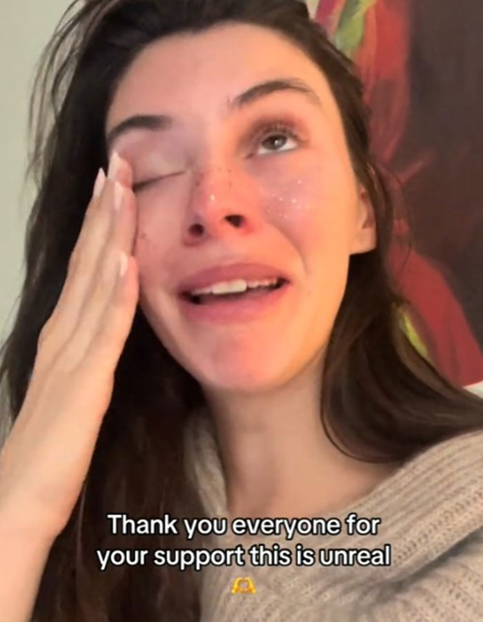 “I Can’t Believe This Is Real”: Business Owner’s Life Changed After Taylor Swift Boosts Her Sales “I Can’t Believe This Is Real”: Business Owner’s Life Changed After Taylor Swift Boosts Her Sales