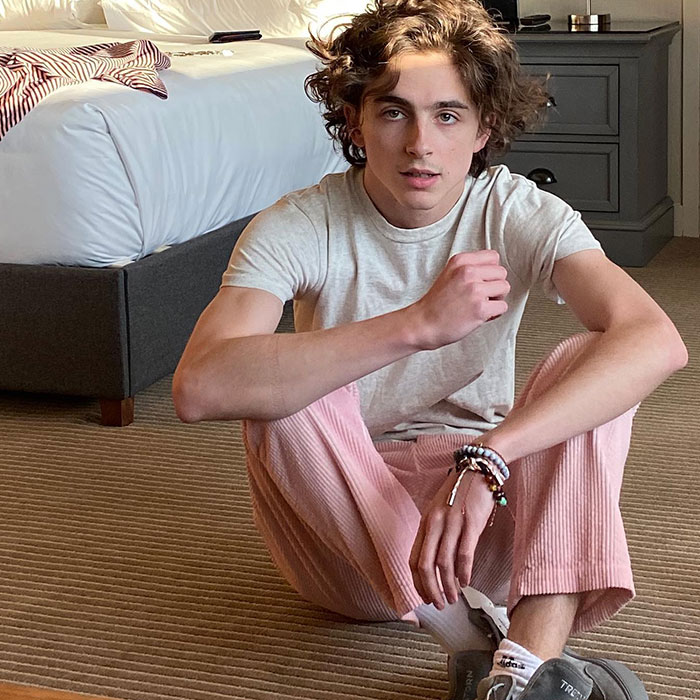 “Unrecognizable”: Timothée Chalamet Stuns Fans With Dramatic Transformation For Ping Pong Biopic “Unrecognizable”: Timothée Chalamet Stuns Fans With Dramatic Transformation For Ping Pong Biopic