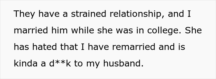 Woman Refuses To Sit Next To Late Husband’s Portrait, Boycotts Wedding Despite Daughter’s Pleas Woman Refuses To Sit Next To Late Husband’s Portrait, Boycotts Wedding Despite Daughter’s Pleas