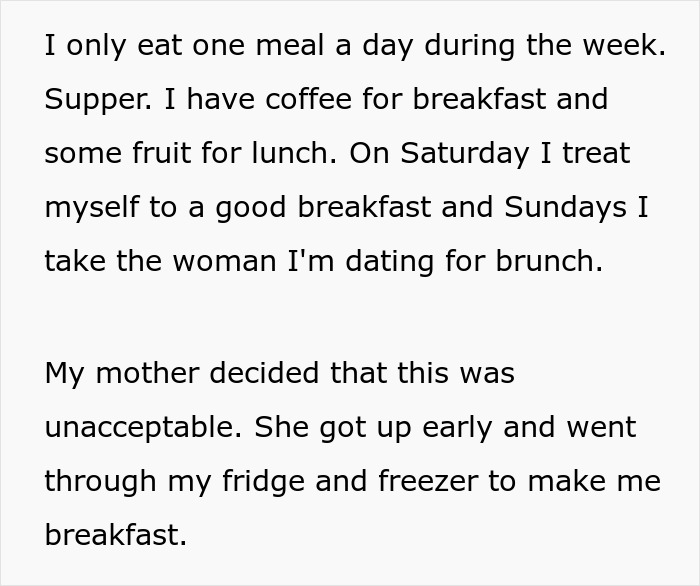 Guy Tells Mom To Get Out After She Wastes Months Of His Food, Mom And Sister Furious Guy Tells Mom To Get Out After She Wastes Months Of His Food, Mom And Sister Furious