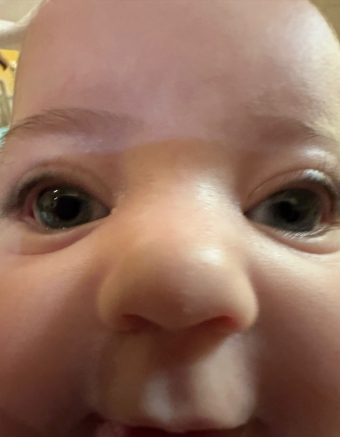 Mom Asks Gen Z Daycare Teacher For Baby Photos—And The Photos Go Viral Mom Asks Gen Z Daycare Teacher For Baby Photos—And The Photos Go Viral