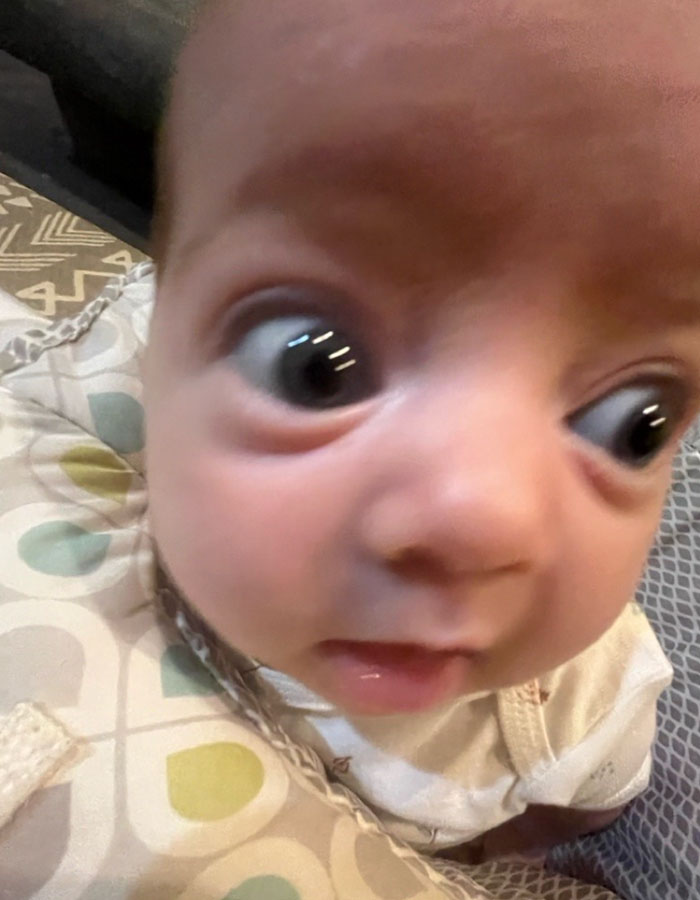 Mom Asks Gen Z Daycare Teacher For Baby Photos—And The Photos Go Viral Mom Asks Gen Z Daycare Teacher For Baby Photos—And The Photos Go Viral