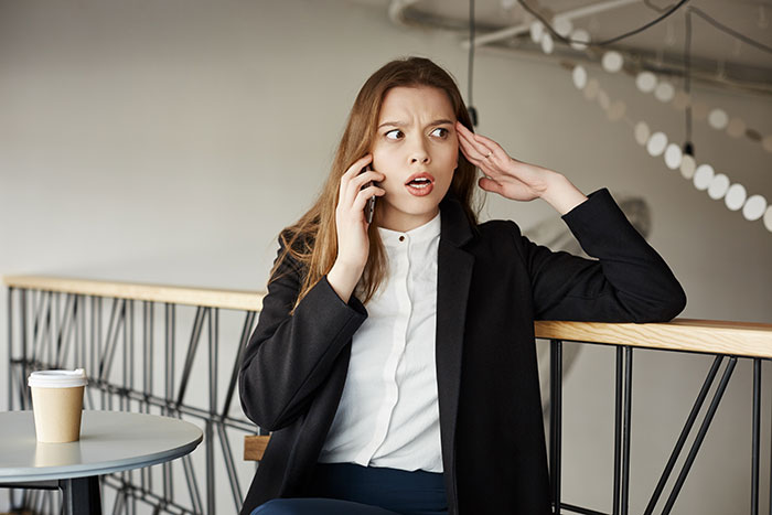 Student Gets Mom Arrested For Committing Credit Card Fraud Against Them, Netizens Appalled Student Gets Mom Arrested For Committing Credit Card Fraud Against Them, Netizens Appalled