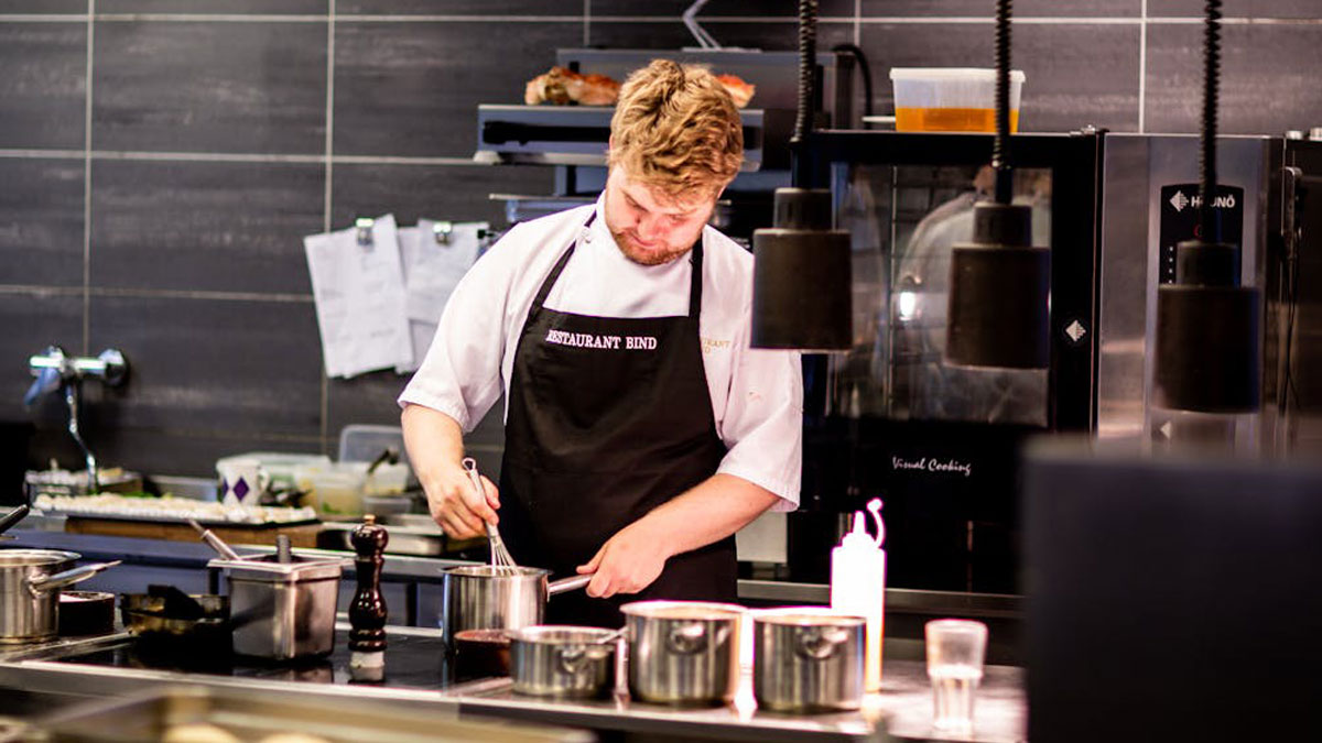 “Boss Tells Me I Need To Clock Out When Restaurant Is Slow”