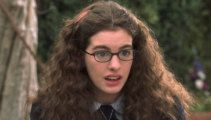 Hairstylist Recalls “Worst Experience” Working With Anne Hathaway Amid Public Backlash Hairstylist Recalls “Worst Experience” Working With Anne Hathaway Amid Public Backlash