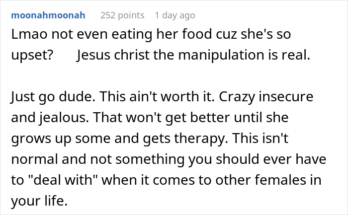 Guy Shares Texts From His Insecure GF After She Saw Texts From His Manager, Folks Are Horrified Guy Shares Texts From His Insecure GF After She Saw Texts From His Manager, Folks Are Horrified