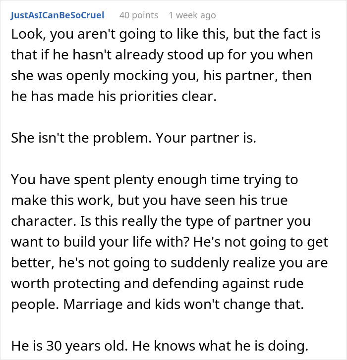 Girlfriend Breaks Up Over Feuding With BF’s Female Friend, Unhinged Messages Follow Girlfriend Breaks Up Over Feuding With BF’s Female Friend, Unhinged Messages Follow