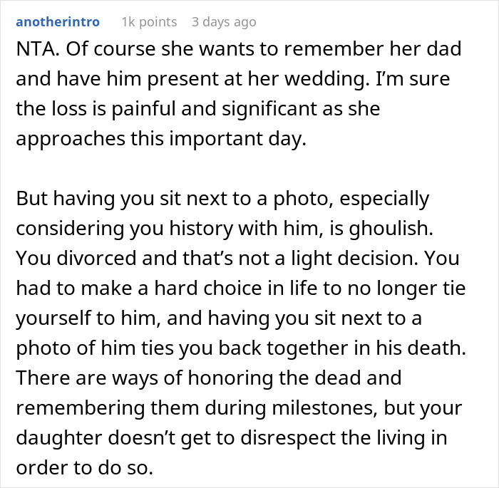Woman Refuses To Sit Next To Late Husband’s Portrait, Boycotts Wedding Despite Daughter’s Pleas Woman Refuses To Sit Next To Late Husband’s Portrait, Boycotts Wedding Despite Daughter’s Pleas