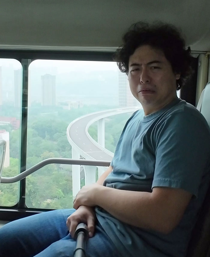 Man Shares What Daily Commute In Chongqing Looks Like, People Are Shocked And Horrified Man Shares What Daily Commute In Chongqing Looks Like, People Are Shocked And Horrified
