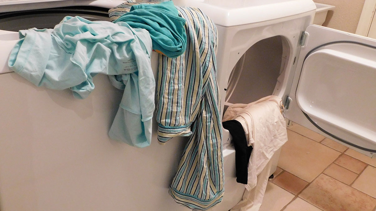 “Very Petty But Very Satisfying”: Woman Uses Cousin’s Flaws Against Her To Get Revenge