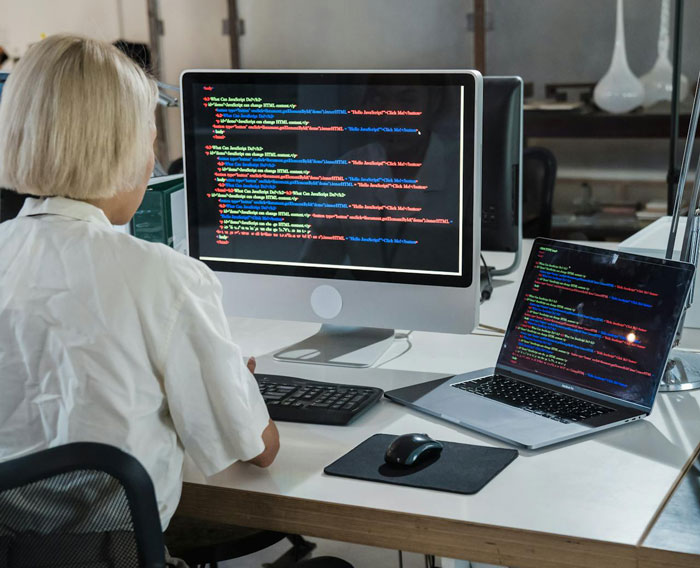 Karen Purposefully Puts Coworker’s Health At Risk As She Doesn’t Believe They’re Sick, Gets Fired Karen Purposefully Puts Coworker’s Health At Risk As She Doesn’t Believe They’re Sick, Gets Fired