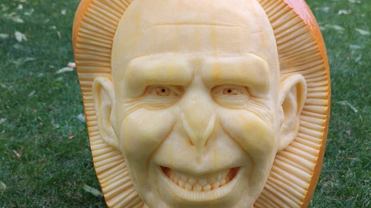 50 Epic Pumpkins That Won Halloween (New Pics)