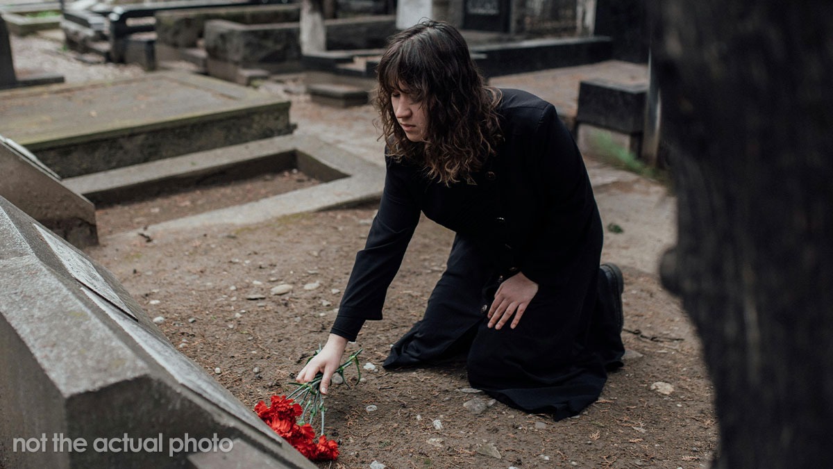 GF Horrified As 32YO BF Blocks Her Late Twin’s IG And Says It’s Not A Big Deal, Kicks Him Out