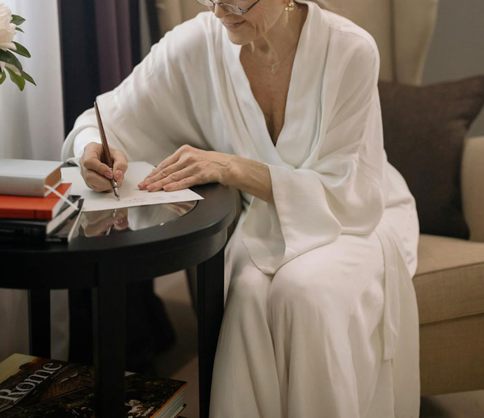 "Too Bad For Her": Ex-Husband And Mistress Think They're Getting MIL's Money, Are Very Wrong "Too Bad For Her": Ex-Husband And Mistress Think They're Getting MIL's Money, Are Very Wrong