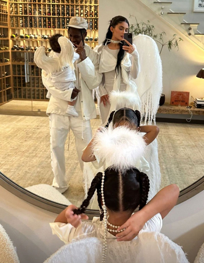 Fans Fawn Over The Kardashian-Jenner Family's Halloween Costumes: "Is This An MCU Audition?" Fans Fawn Over The Kardashian-Jenner Family's Halloween Costumes: "Is This An MCU Audition?"