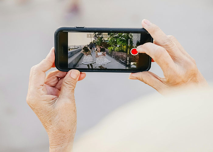 People Tear This Dad Apart Online After He Seeks Support Because Wife Won’t Forgive His Prank People Tear This Dad Apart Online After He Seeks Support Because Wife Won’t Forgive His Prank