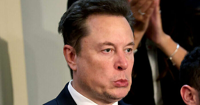 Elon Musk Slammed For Bragging About His “Good Friend” Sean “Diddy” Combs: “We Text A Lot”