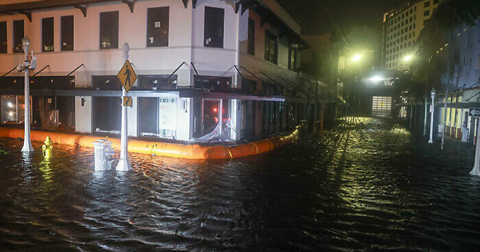Florida Underwater As Terrifying Footage Shows Monster Storm Swallowing Entire Suburbs