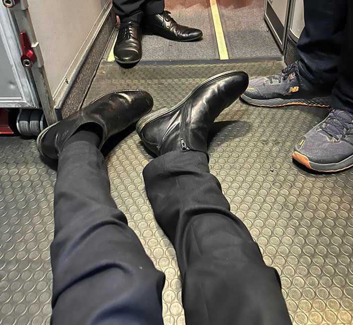 "Absolutely Disgraceful": Netizens Slam Airline After Disabled Man Was Forced To Crawl To Bathroom "Absolutely Disgraceful": Netizens Slam Airline After Disabled Man Was Forced To Crawl To Bathroom