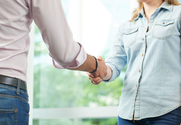 “I Don’t Do Ultimatums”: Guy Breaks Up With GF After She Accuses Him Of Living With A ‘Woman’ “I Don’t Do Ultimatums”: Guy Breaks Up With GF After She Accuses Him Of Living With A ‘Woman’