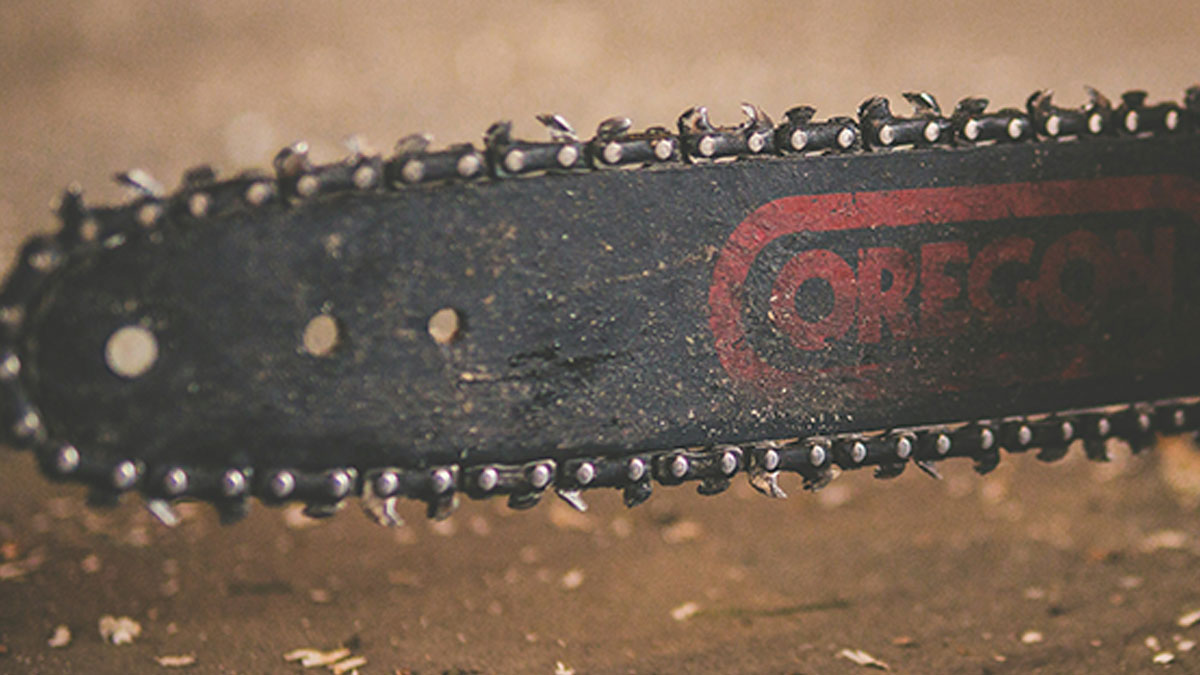 30 Times Scare Actors Couldn’t Continue Acting And Had To Break Character