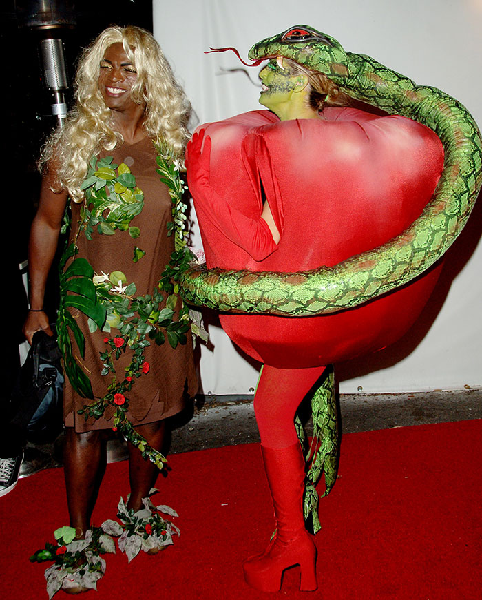 "Otherworldly": Heidi Klum's 2024 Halloween Costume Teasers Have Fans Losing Their Minds "Otherworldly": Heidi Klum's 2024 Halloween Costume Teasers Have Fans Losing Their Minds