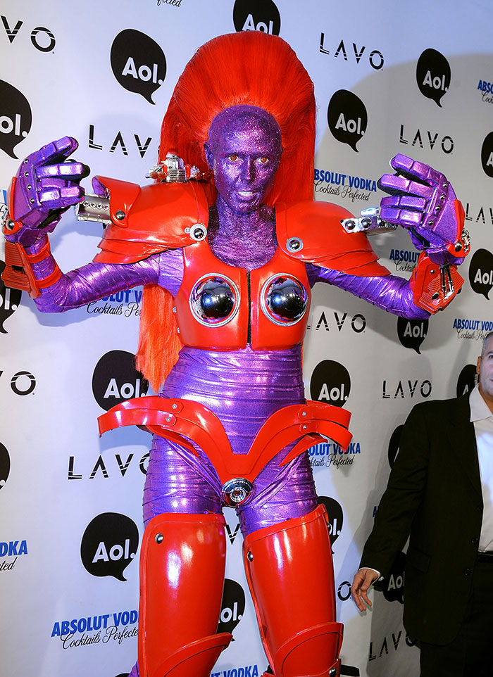 "Otherworldly": Heidi Klum's 2024 Halloween Costume Teasers Have Fans Losing Their Minds "Otherworldly": Heidi Klum's 2024 Halloween Costume Teasers Have Fans Losing Their Minds