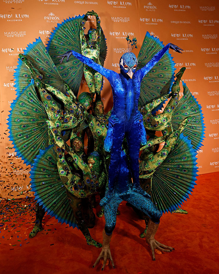 "Otherworldly": Heidi Klum's 2024 Halloween Costume Teasers Have Fans Losing Their Minds "Otherworldly": Heidi Klum's 2024 Halloween Costume Teasers Have Fans Losing Their Minds